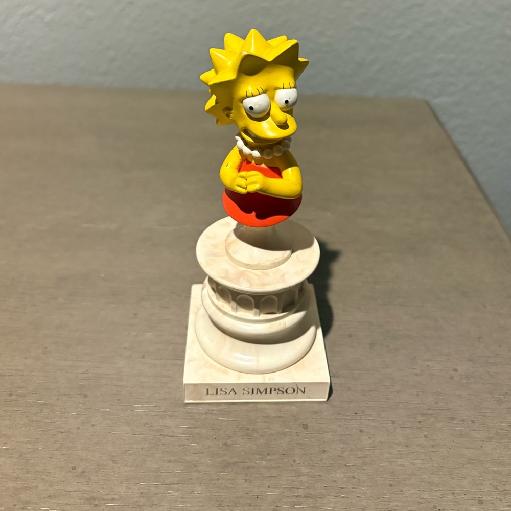 Sideshow The Simpson Lisa Simpson Mini Figurine.